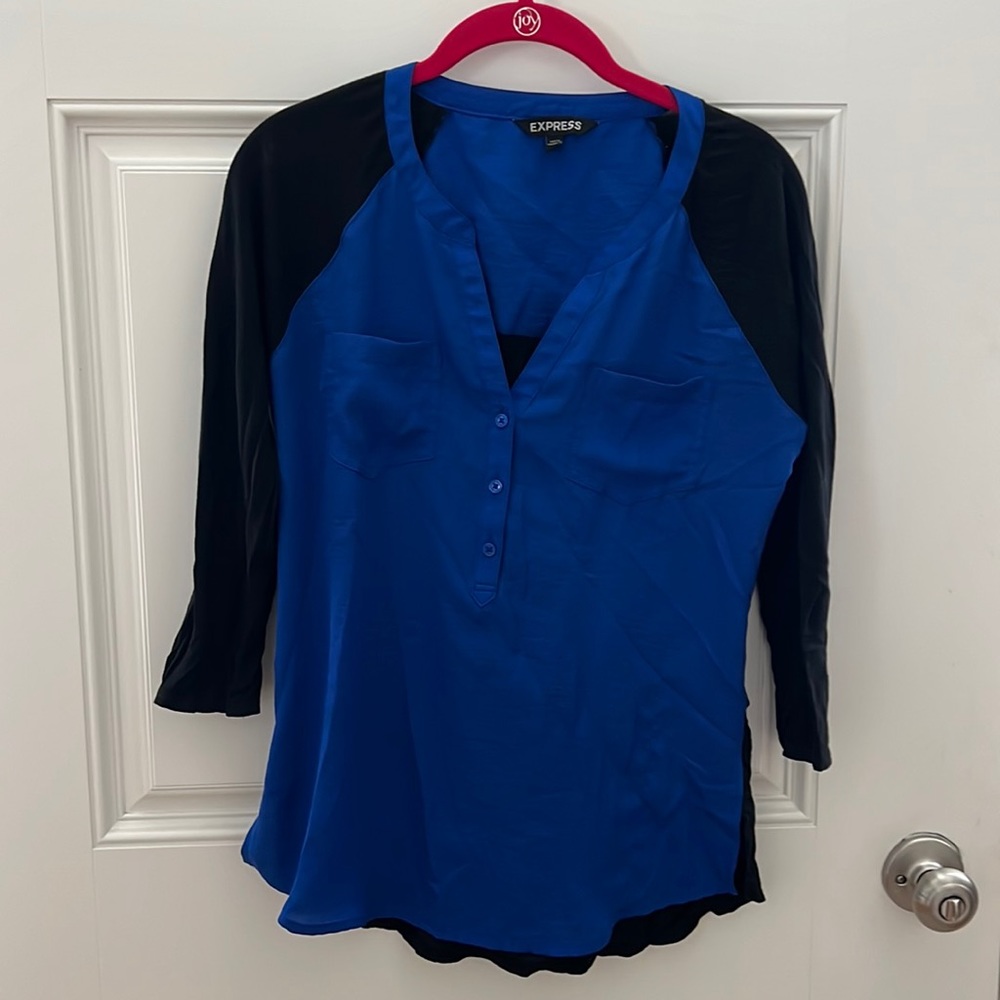 Express casual 3/4 sleeve button shirt